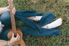 Load image into Gallery viewer, Super Flare Jeans