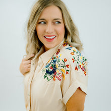 Load image into Gallery viewer, Rodeo Blossom Snap Top