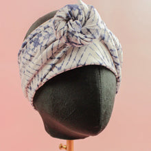 Load image into Gallery viewer, Sassy Twist Headband