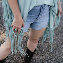 Load image into Gallery viewer, Distressed Denim Shorts