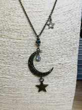 Load image into Gallery viewer, Cresent Moon Necklace
